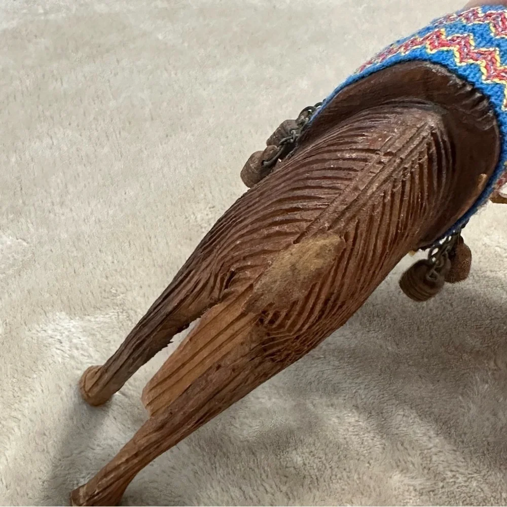 Camel Carved Blanket Chain Vintage